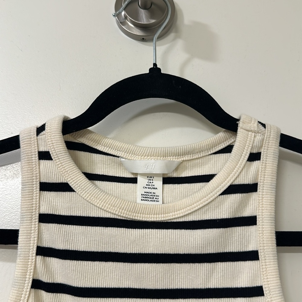 H&M - Striped Cropped Tank - Picture 2 of 2